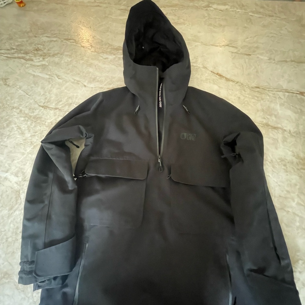 Women’s ski/board black pullover ski/board jacket by Picture- size medium